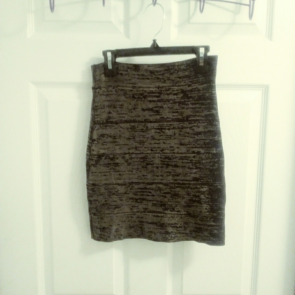 EUC BCBG Skirt
